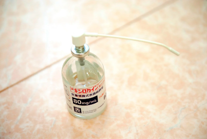 表面麻酔で注入時の痛みを抑える