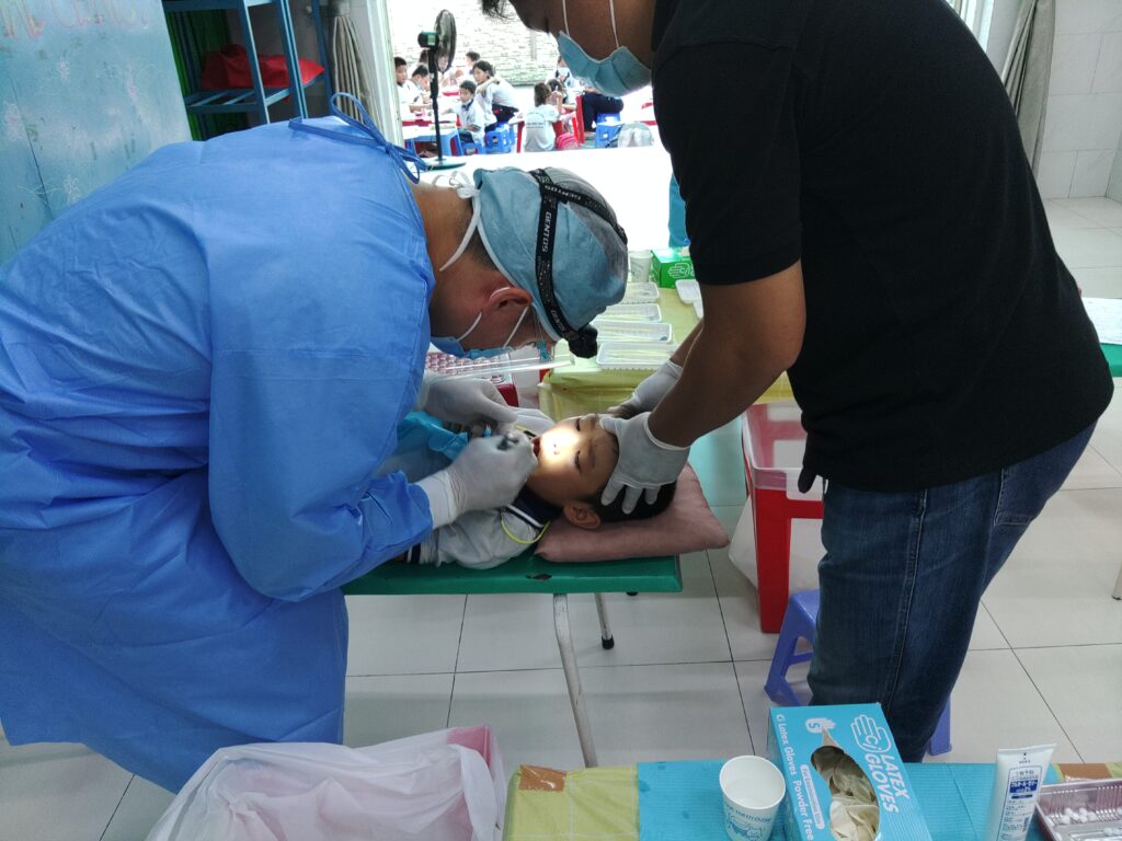 ベトナム歯科ボランティア